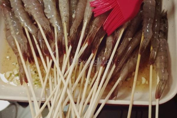 啤酒奶油串串虾的做法图解3