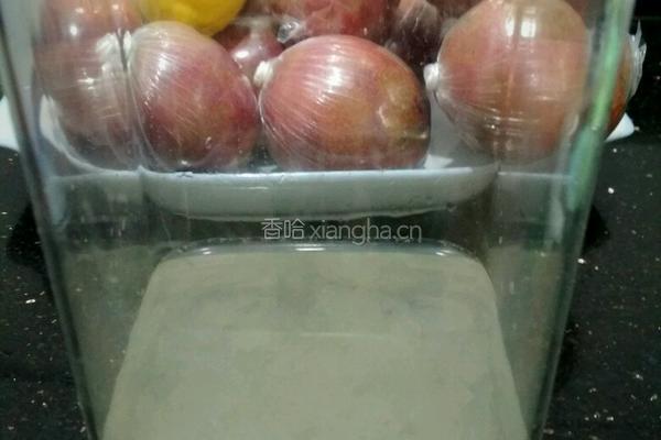 冰蜂百香果茶的做法图解2