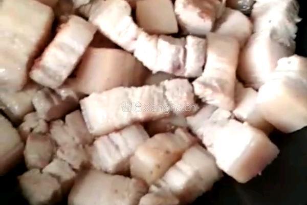 在家做红烧肉的做法图解1