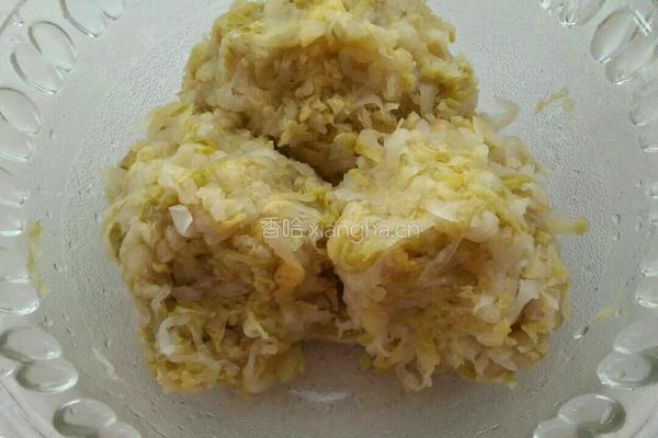 酸菜炖猪肉的做法图解4