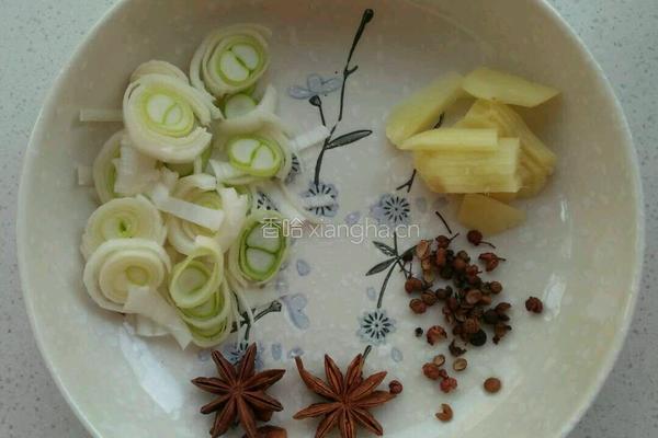 酸菜炖猪肉的做法图解6