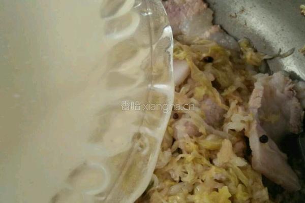 酸菜炖猪肉的做法图解12