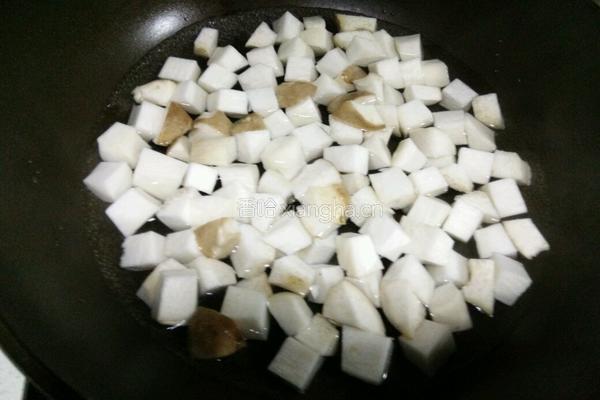 杏鲍菇炒肉的做法图解5