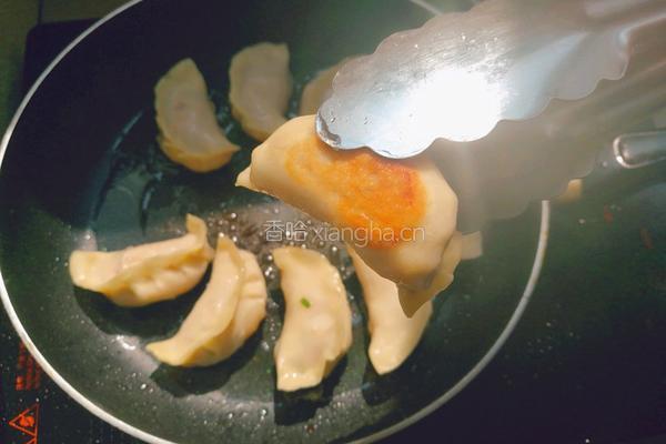 煎蛋抱饺的做法图解3