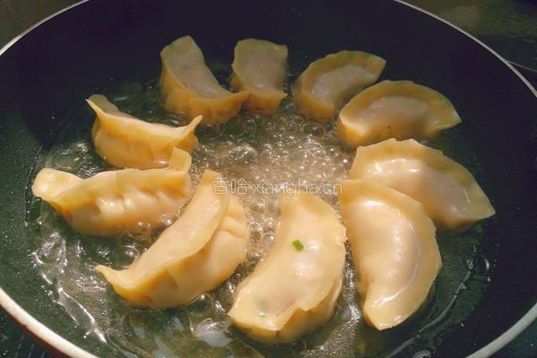 煎蛋抱饺的做法图解5