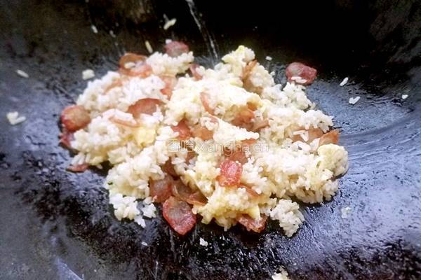 腊肠鸡蛋炒饭的做法图解10
