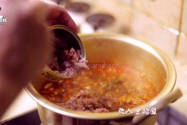 金枪鱼辣白菜汤的做法图解16