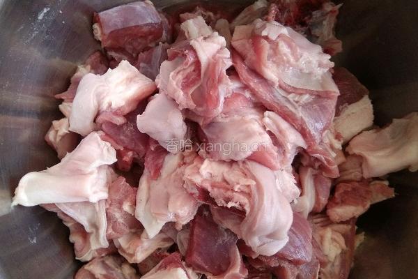 广式羊肉煲（火锅）的做法图解1
