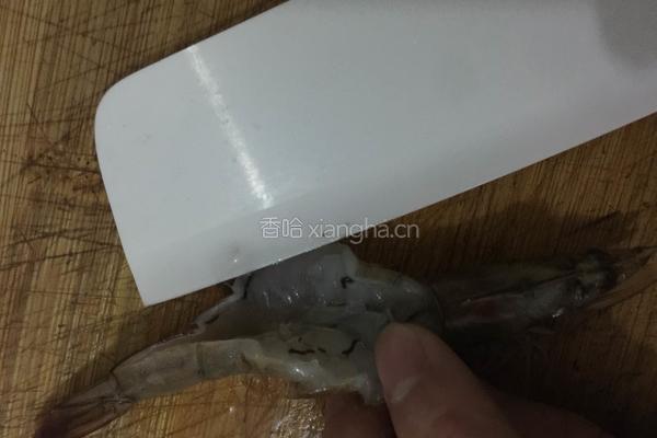蒜蓉开边虾的做法图解2
