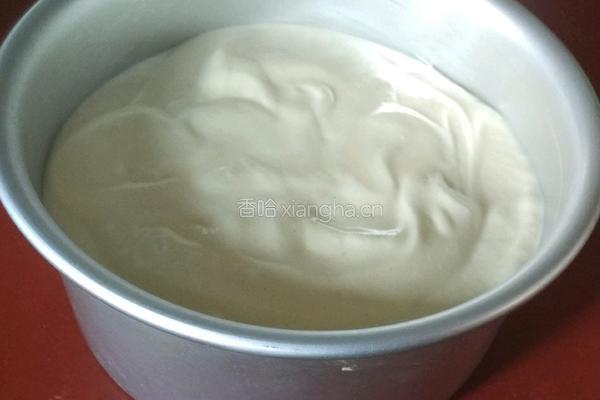 戚风蛋糕的做法图解7
