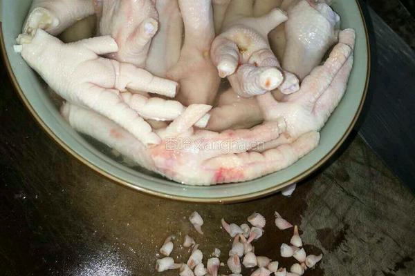 鸡脚汤的做法图解2