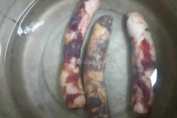 广式香肠煲仔饭的做法图解2