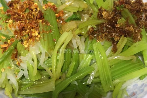 凉拌芹菜的做法图解5