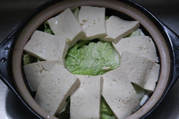 瑶柱沁白菜豆腐的做法图解4
