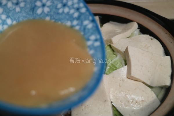 瑶柱沁白菜豆腐的做法图解6