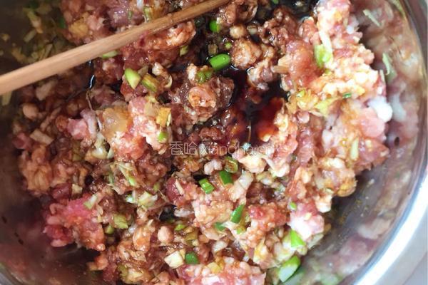 鲜蘑猪肉胡萝卜馅的做法图解4