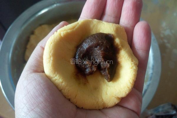 奶香豆沙南瓜饼的做法图解5