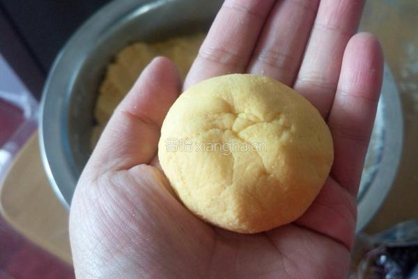 奶香豆沙南瓜饼的做法图解6
