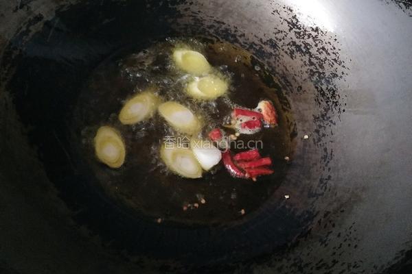 白菜香菇油面筋煲的做法图解7