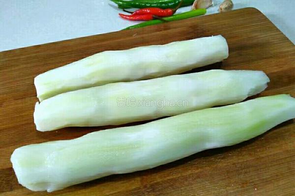 凉拌棒菜丝的做法图解2