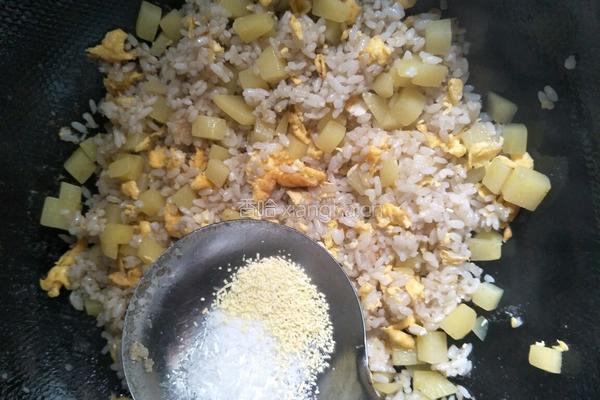 土豆蛋炒饭的做法图解11