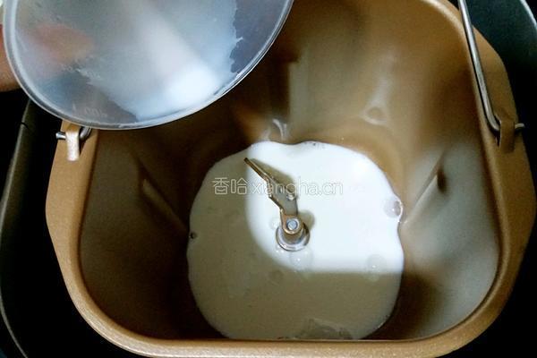 自制培根大虾披萨的做法图解2