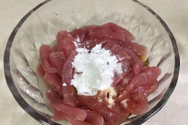 辣炒芹菜肉丝的做法图解2