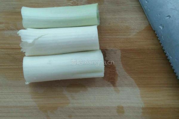 葱丝炝拌干豆腐丝的做法图解3