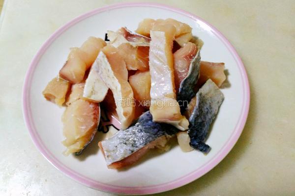 糖醋鱼的做法图解1