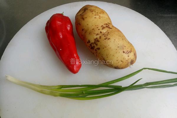 清炒土豆片的做法图解1