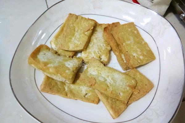 金针菇焖豆腐的做法图解2
