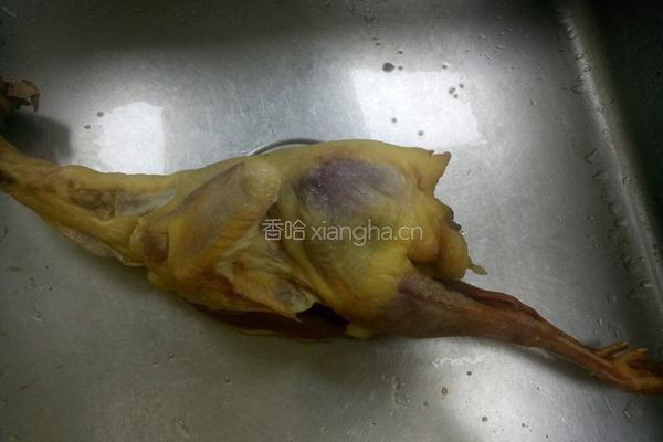 风味蒸腊鸡的做法图解1