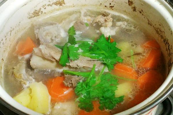 土豆筒骨汤的做法图解7
