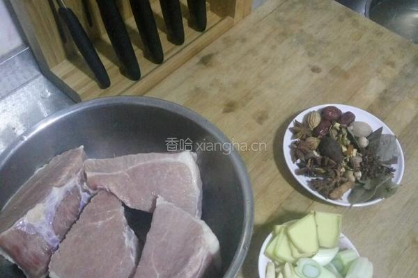 卤牛肉的做法图解1