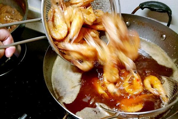 鲁菜大师蒋家菜香酥蔴虾的做法图解3