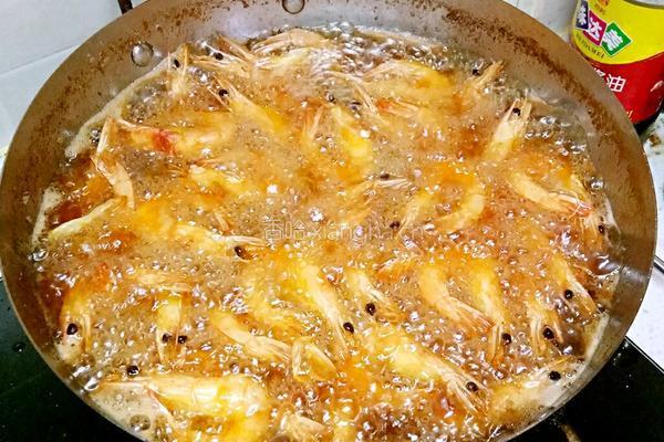 鲁菜大师蒋家菜香酥蔴虾的做法图解2