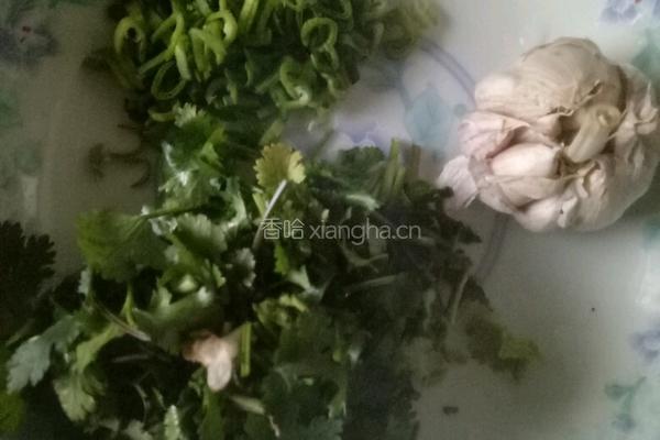 桂鱼闷豆腐的做法图解1