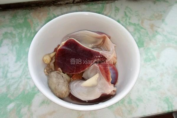 笨鸡炖榛蘑的做法图解2