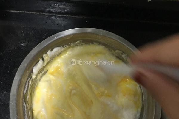 戚风蛋糕的做法图解4
