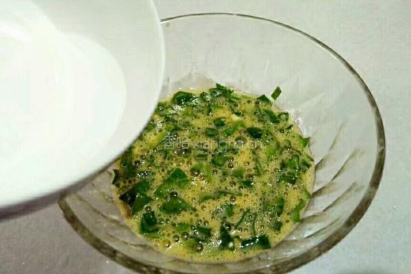 菠菜鸡蛋饼的做法图解10