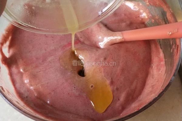红丝绒海绵蛋糕杯的做法图解5