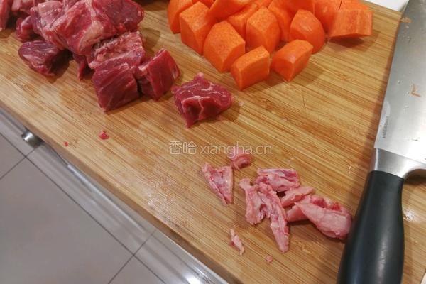 紅酒燉牛肉的做法图解2