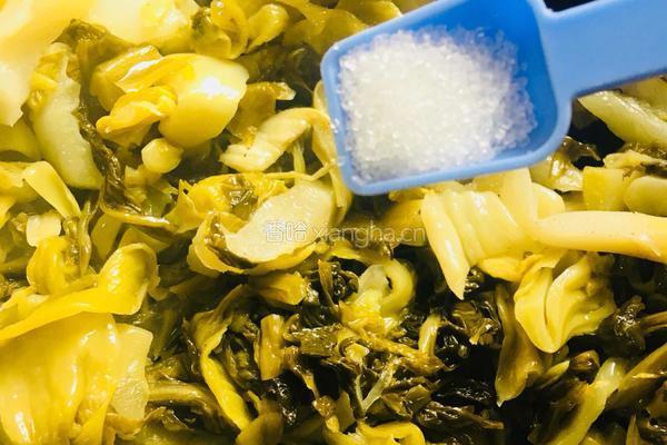 酸菜小炒肉的做法图解5