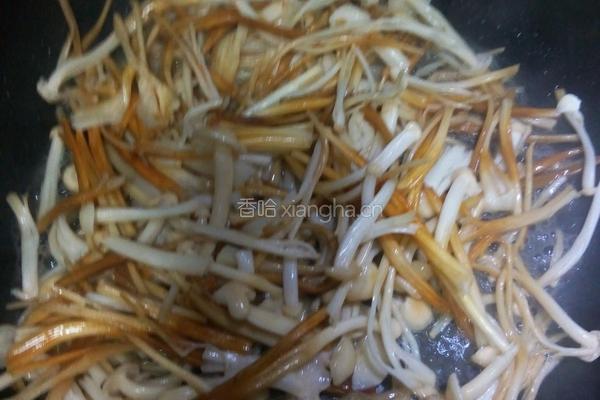 金针菇炒蛋的做法图解3