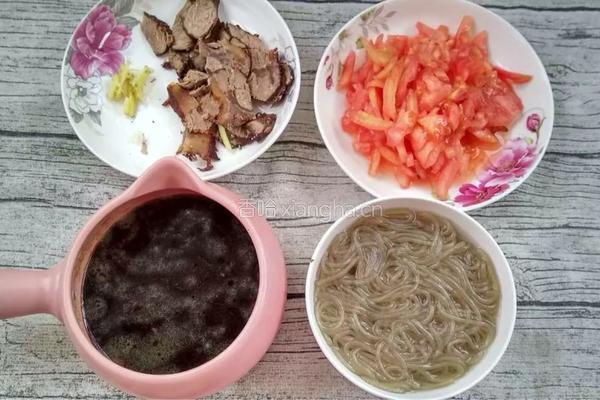 快手牛肉粉的做法图解1
