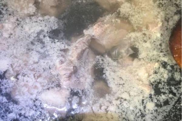 萝卜海带排骨汤的做法图解4