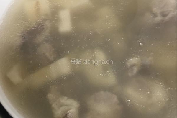 莲藕排骨汤的做法图解4