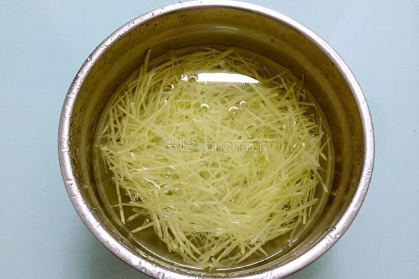 双椒土豆丝的做法图解2