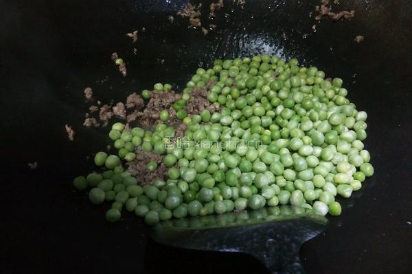 肉末炒青豆的做法图解3