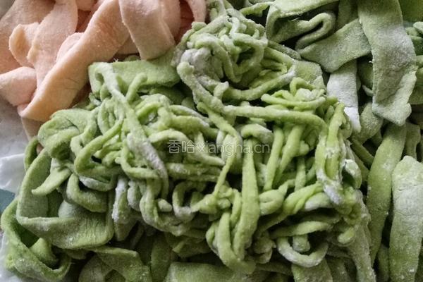 蔬菜手工面的做法图解8
